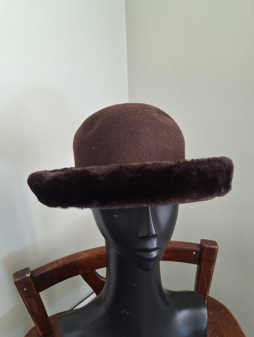 Betmar brown wool hat NWT